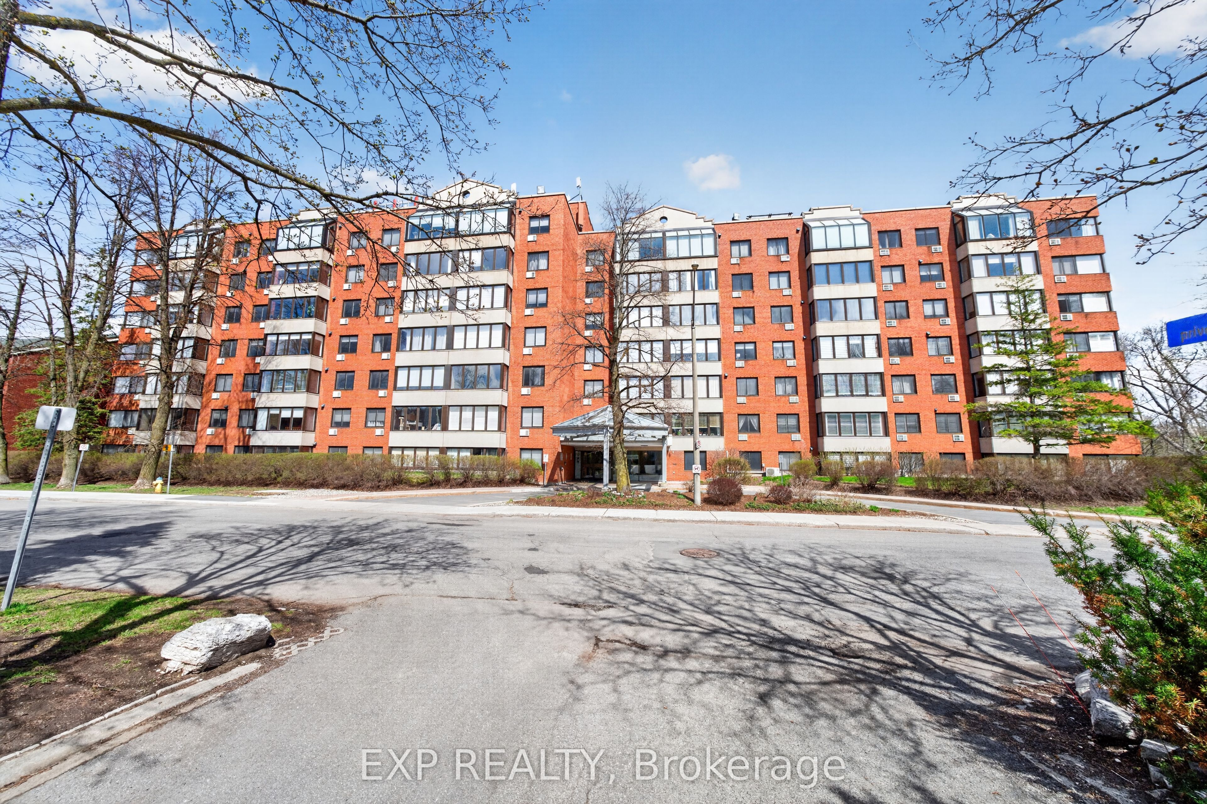 605-225 Alvin Road, Ottawa, ON, K1K 4H6