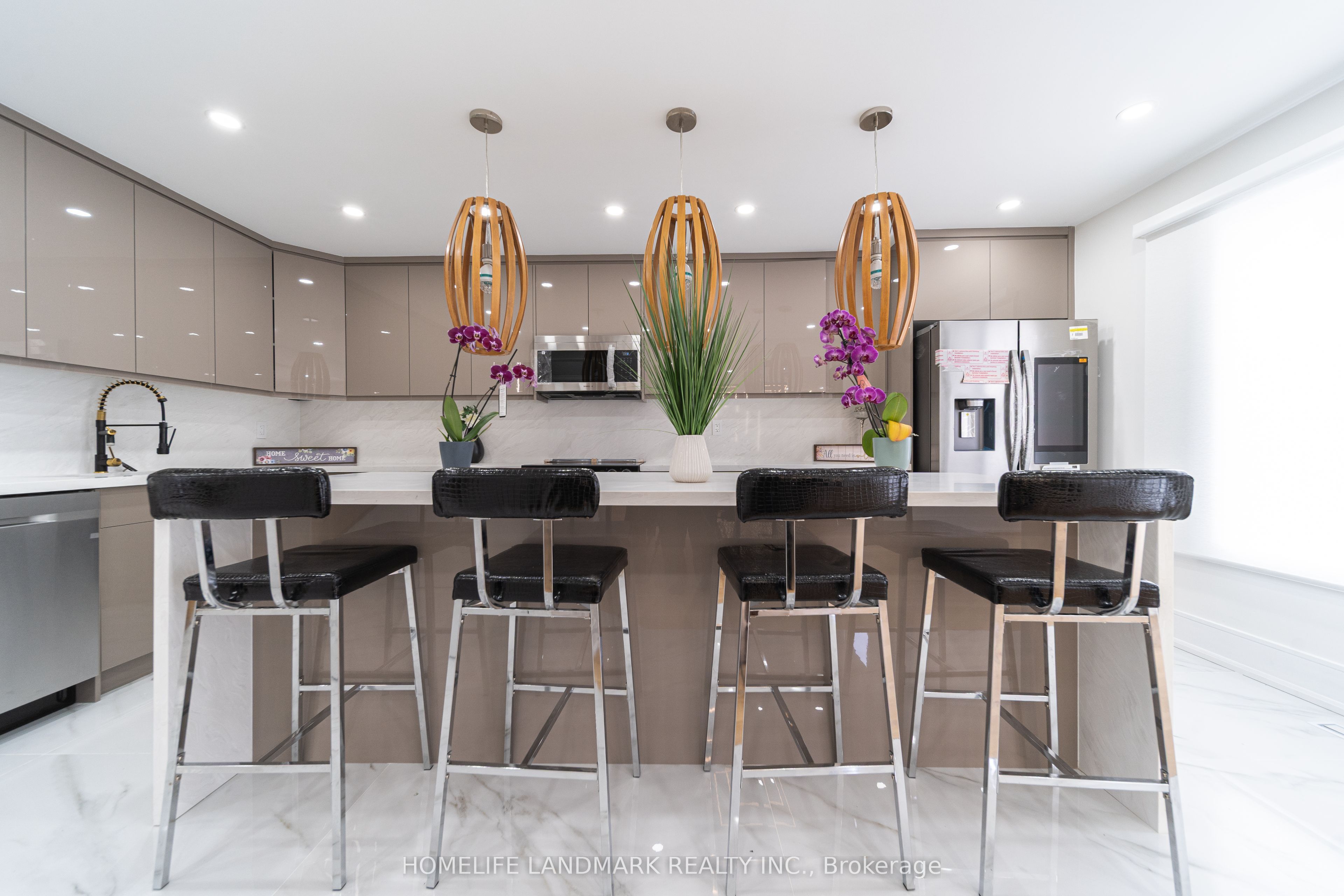 Additional image 3 of 224 Macedonia Crescent, Mississauga, ON, L5B 3R8