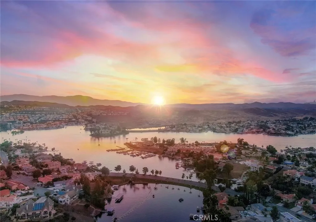 30184 Skippers Way Dr, Canyon Lake, CA 92587