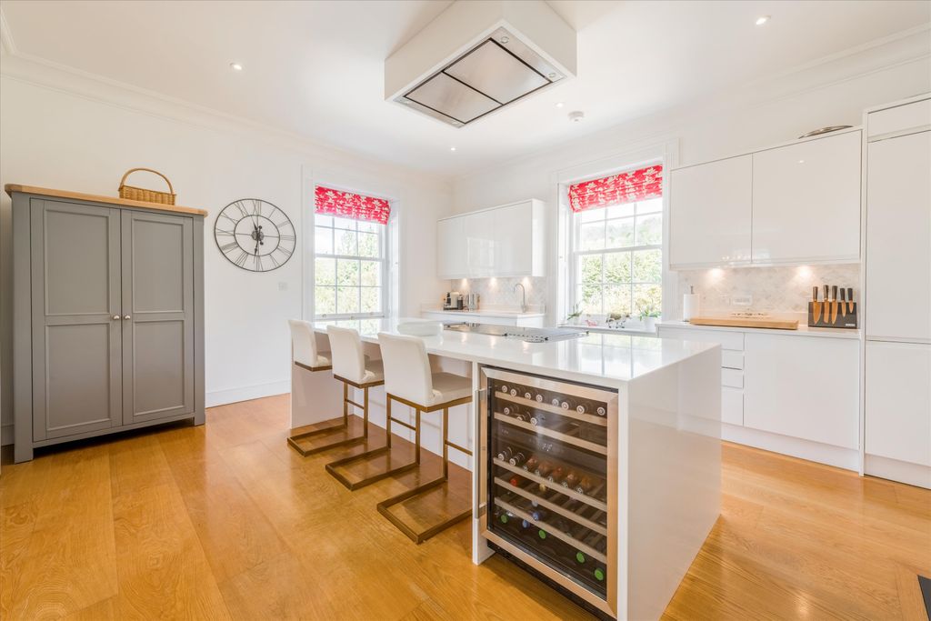 Additional image 5 of 2 bed flat for saleGoring Place, Wrotham, Sevenoaks, Kent TN15