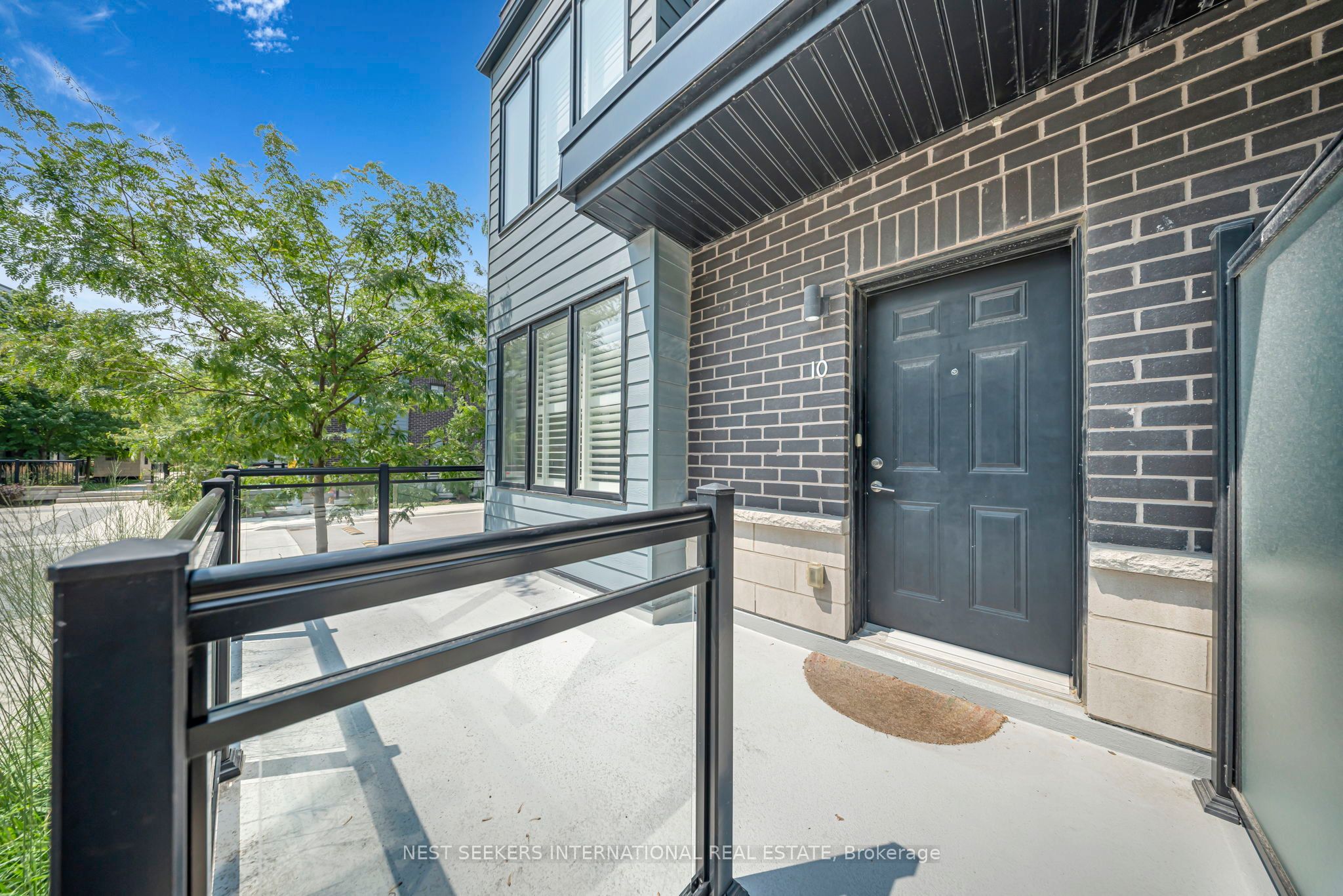 Additional image 3 of 10-2212 Bromsgrove Road, Mississauga, ON, L5J 1L4