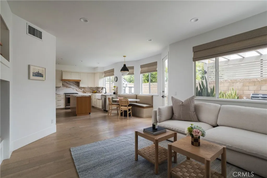 Additional image 39 of 293 Mesa Dr, Costa Mesa, CA 92627