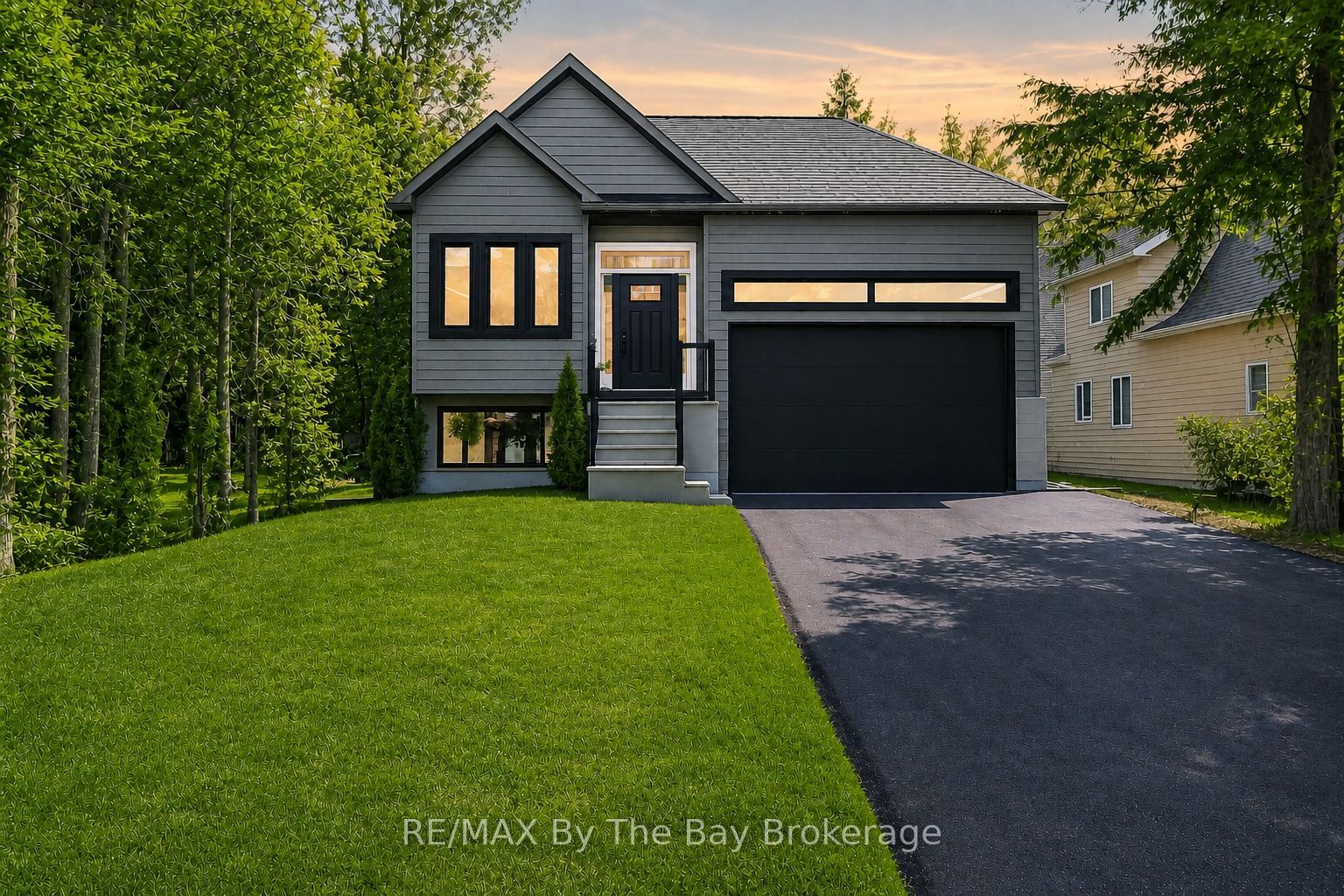 35 48th Street N, Wasaga Beach, ON, L9Z 1Y3