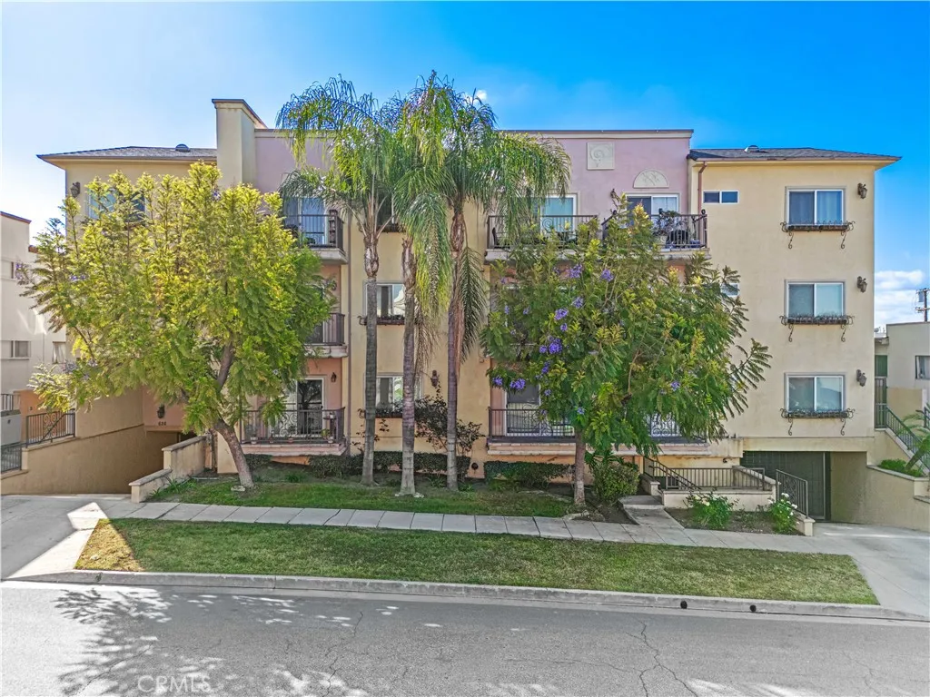 Additional image 25 of 626 E Orange Grove Avenue Unit 301, Burbank, CA 91501