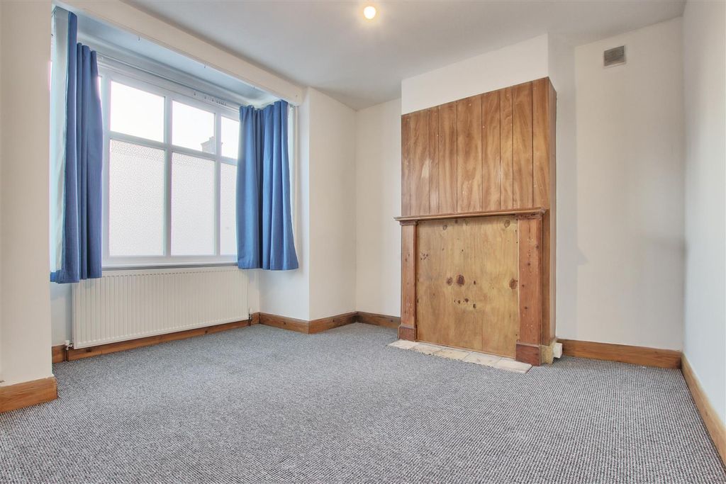 Additional image 12 of 5 bed semi-detached house for saleElizabeth Way, Cambridge CB4