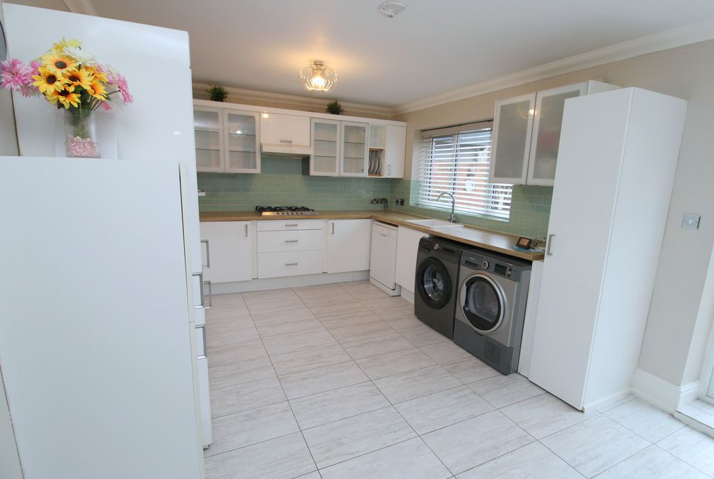 Additional image 7 of 6 bed detached house for saleGwellyn Avenue, Kinmel Bay LL18