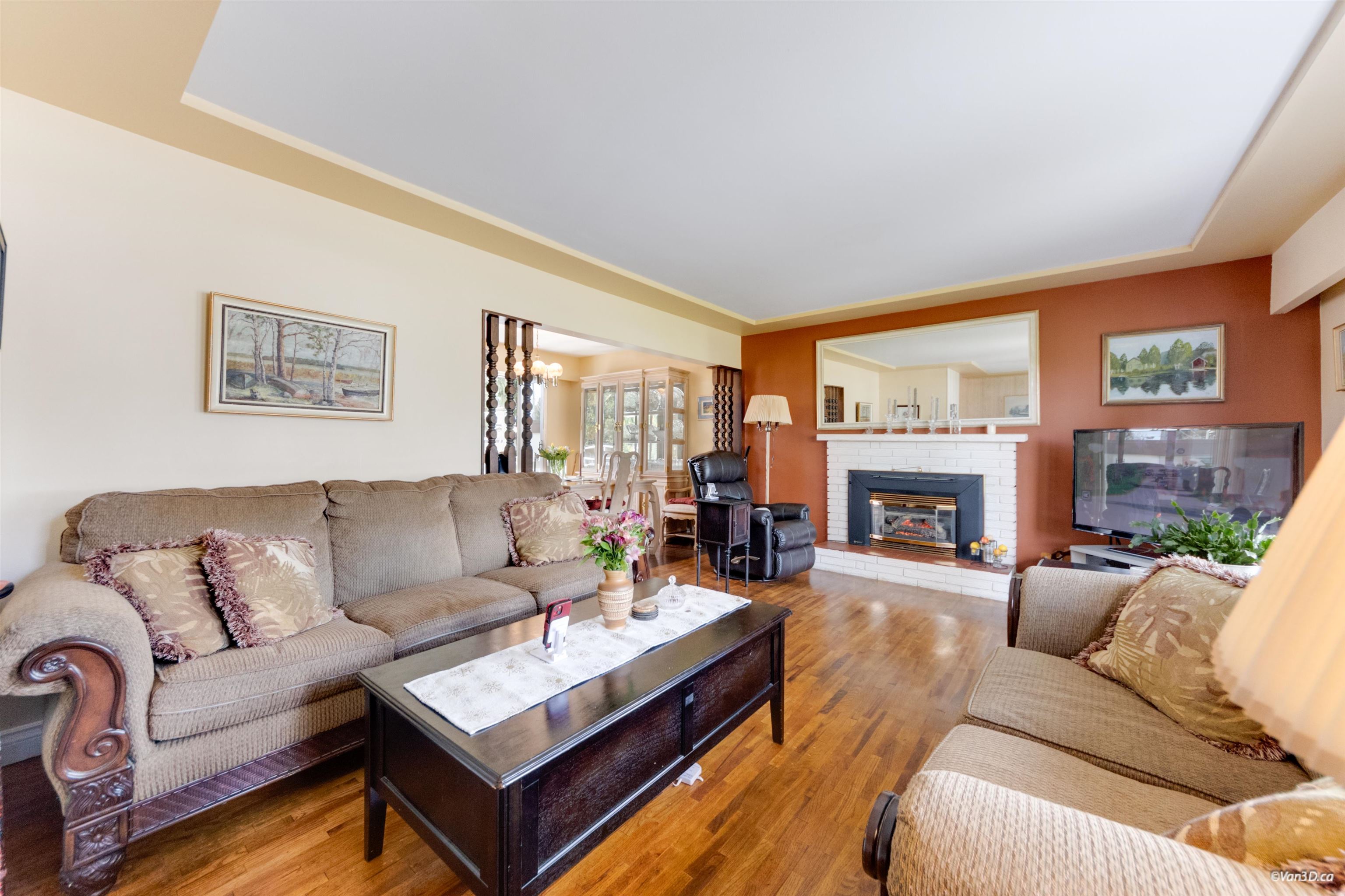 Additional image 3 of 10962 145a Street, Surrey, BC, V3R 3S4