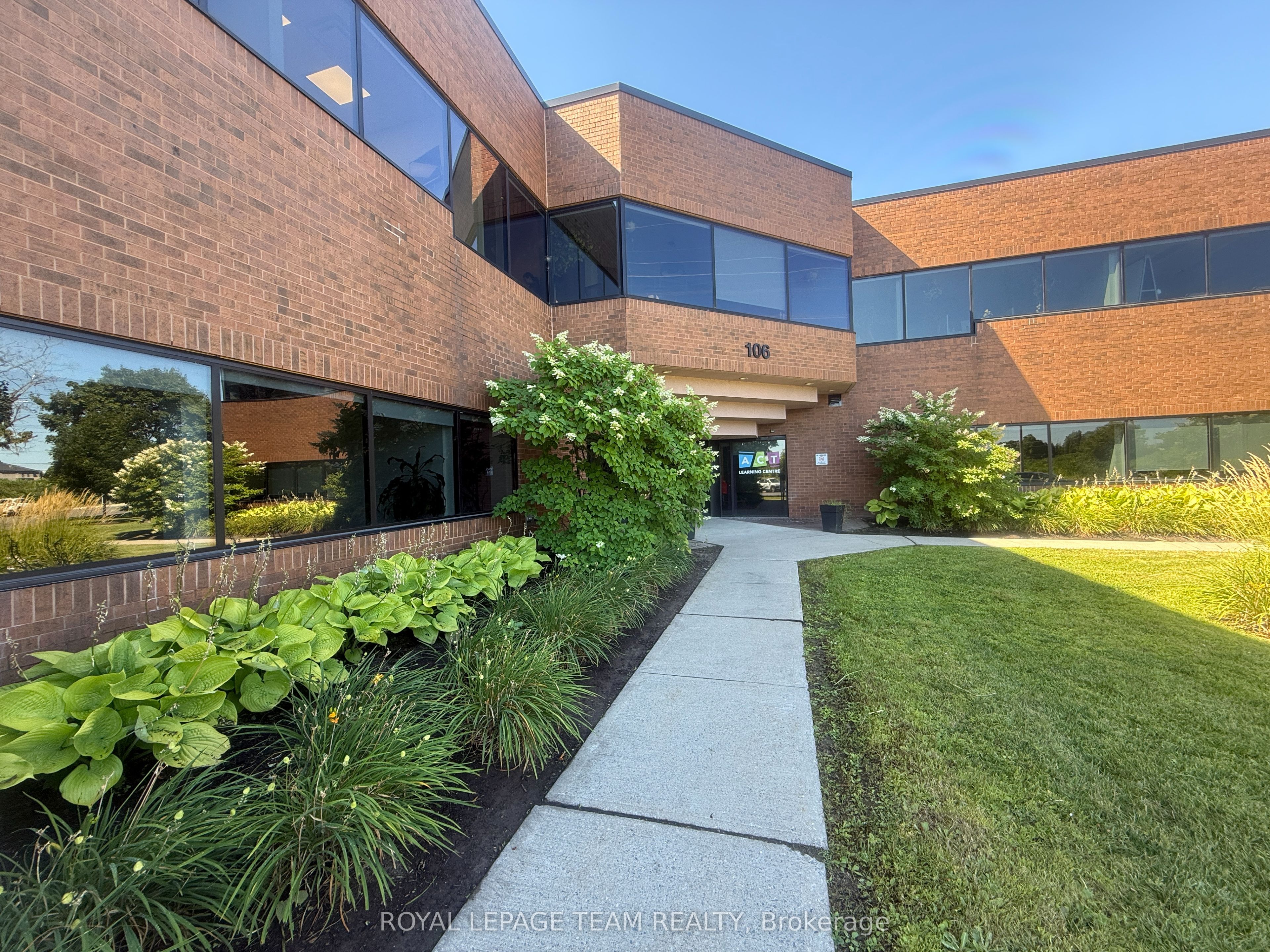 230-106 Colonnade Road N, Ottawa, ON, K2E 7L6