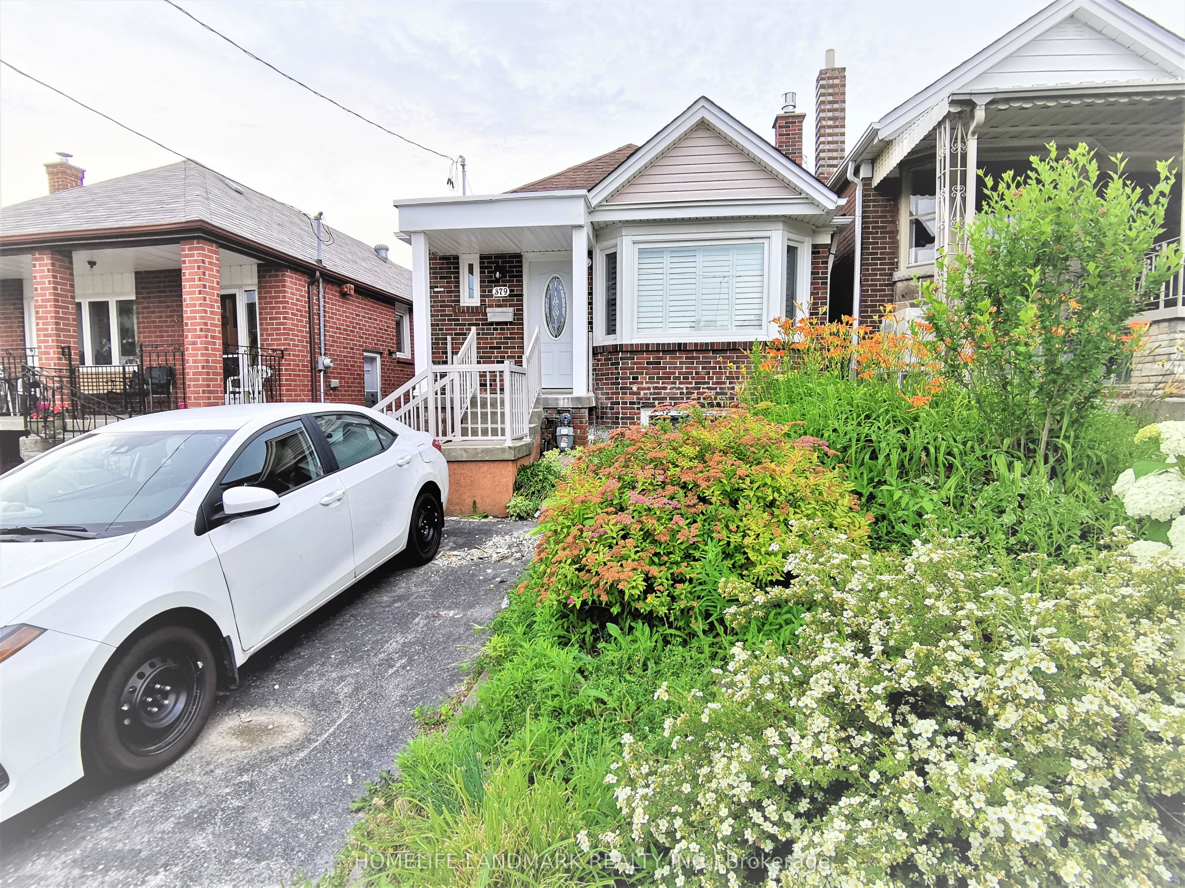 Main-379 Whitmore Avenue, Toronto, ON, M6E 2N5