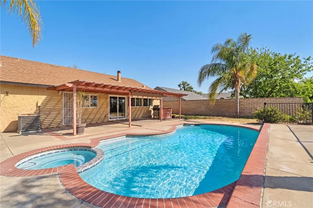 27483 Pamplico Dr, Valencia, CA 91354 photo 5