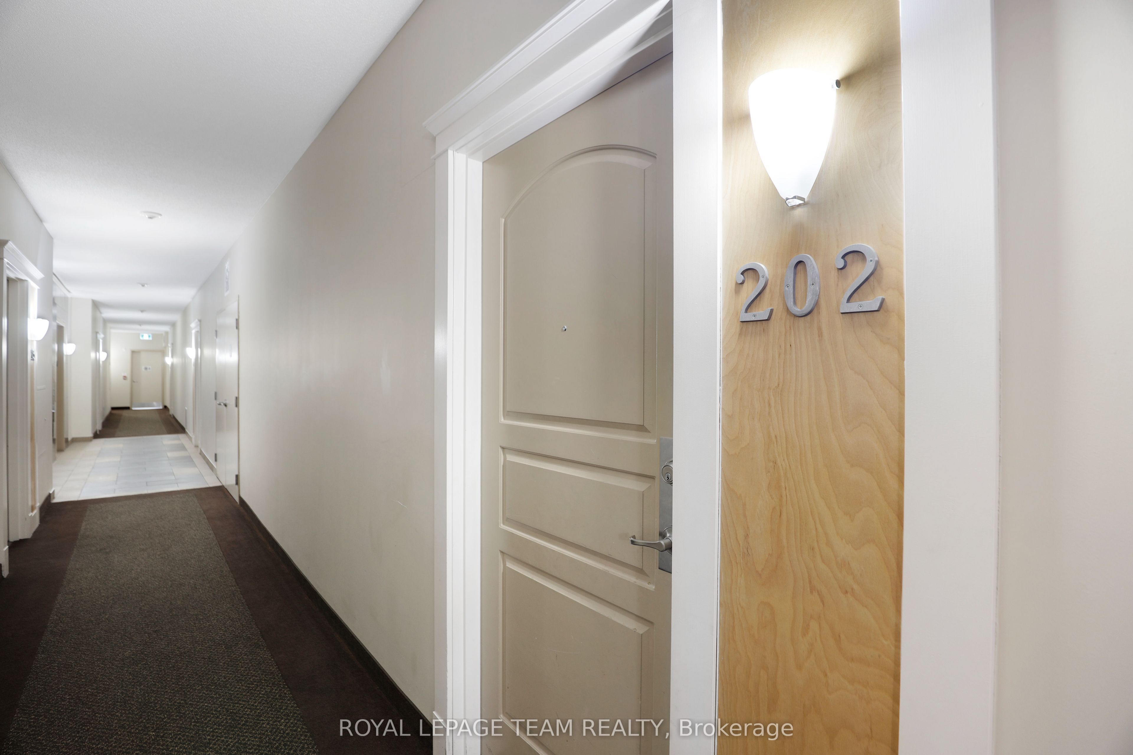 Additional image 6 of 202-100 Roger Guindon Avenue, Ottawa, ON, K1G 3Z7