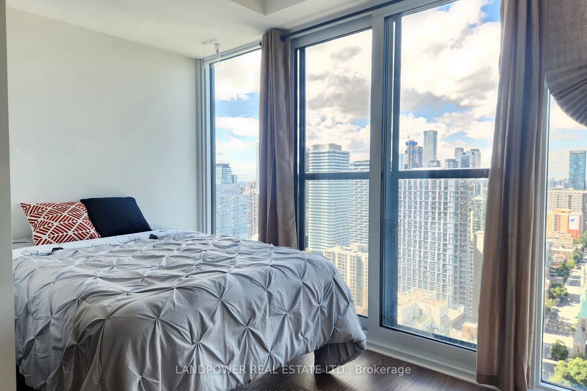 4009-319 Jarvis Street, Toronto, ON, M5B 0C8