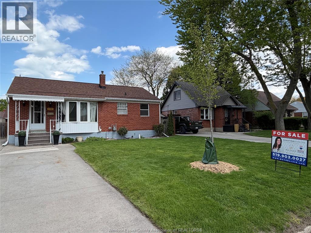 858 Laporte , Windsor, ON, N8S3R4