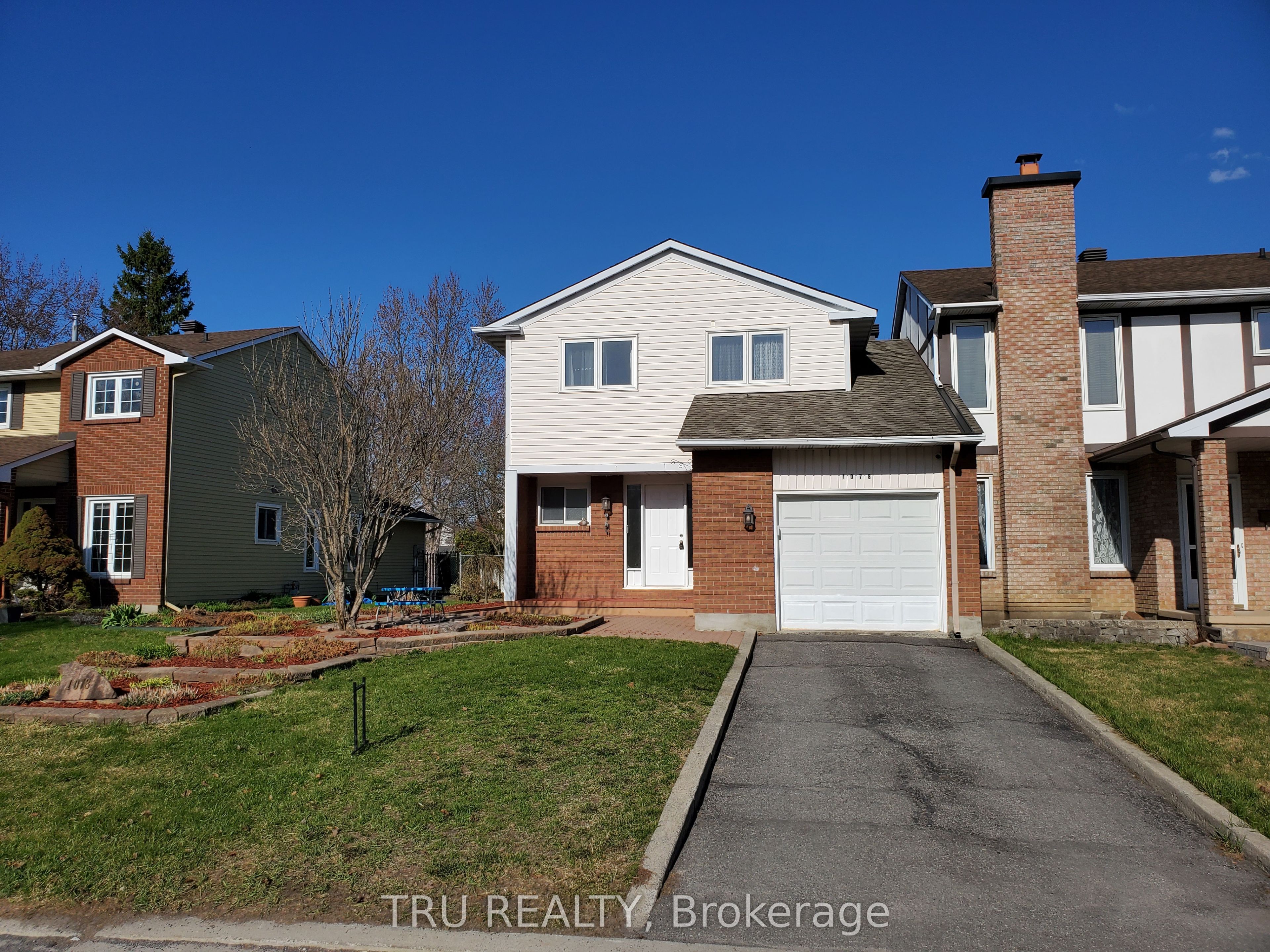1078 St Emmanuel Terrace, Ottawa, ON, K1C 2J7