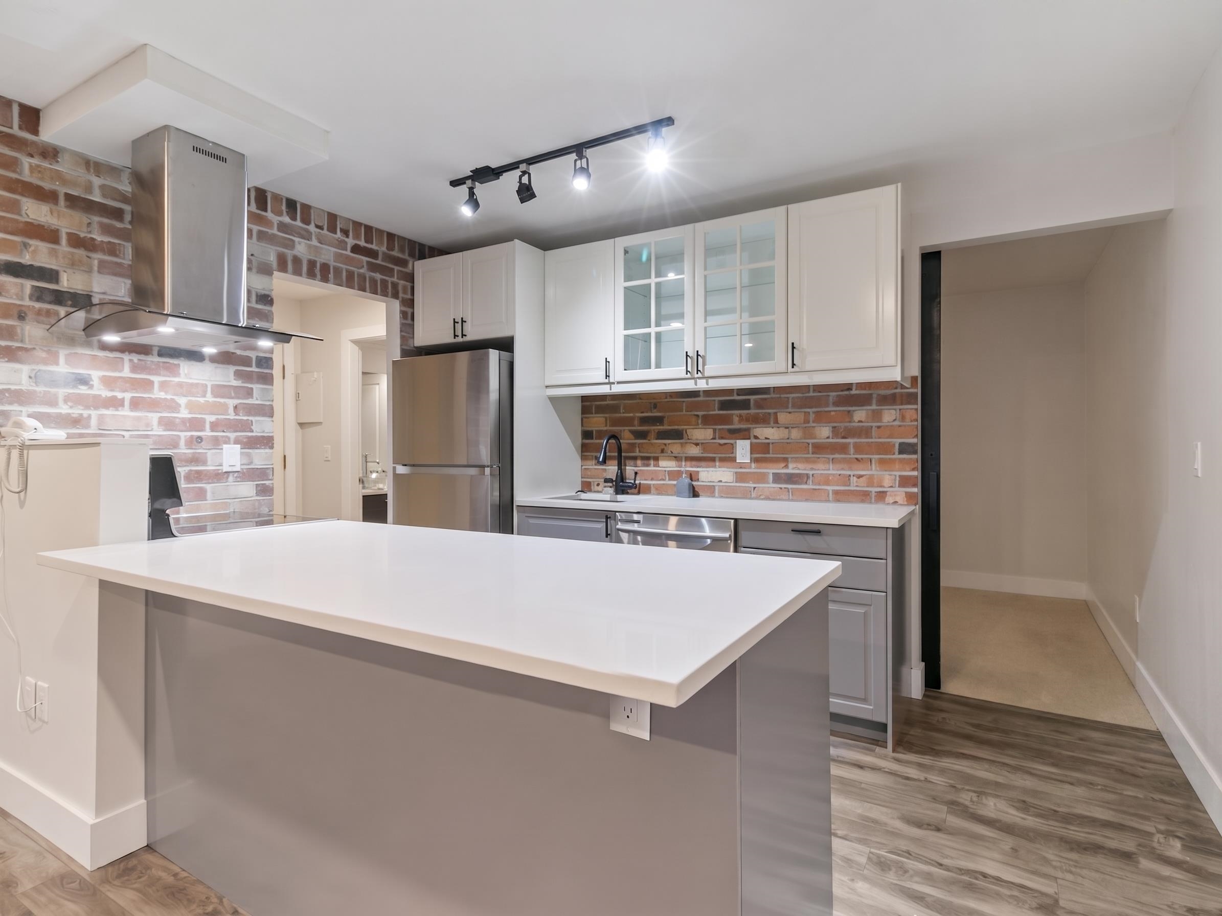 114-2250 Oxford Street, Vancouver, BC, V5L 1G1