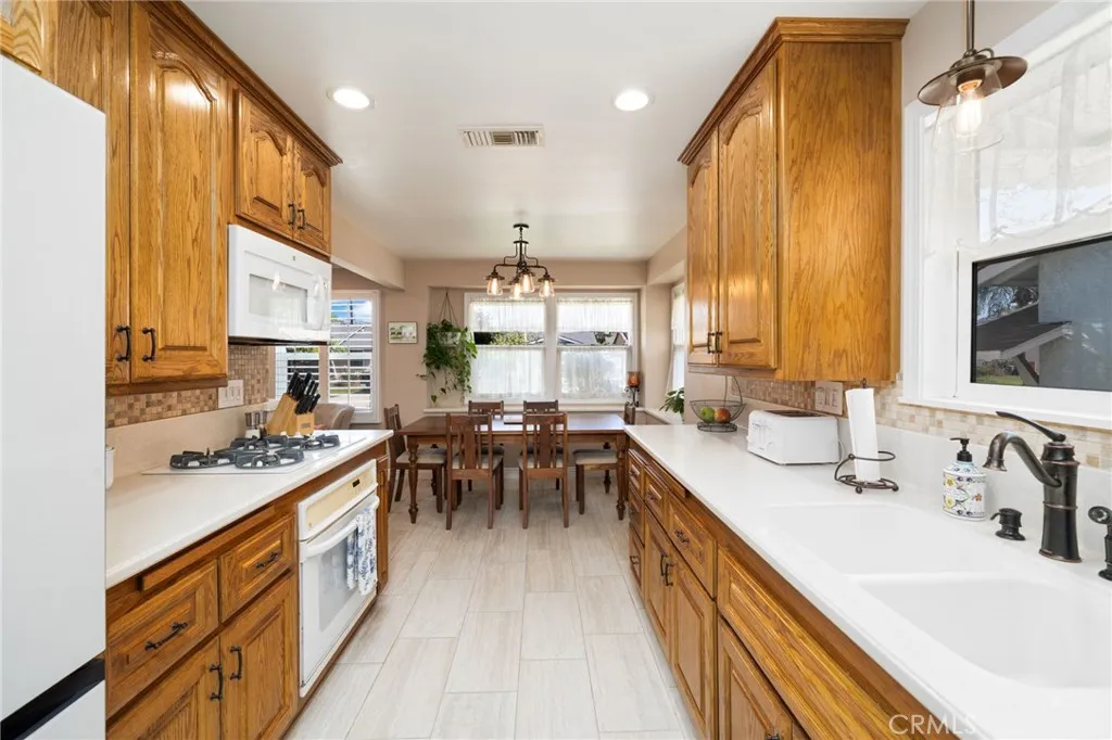 Additional image 43 of 11442 212th St, Lakewood, CA 90715
