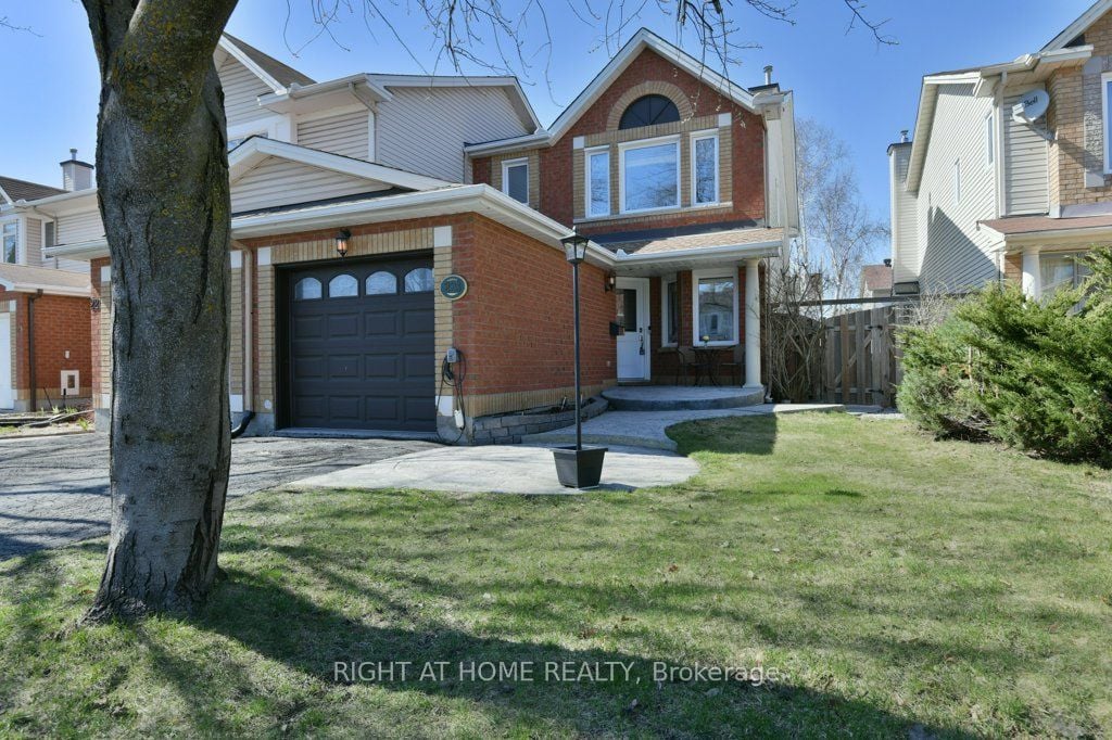223 Longshire Circle, Ottawa