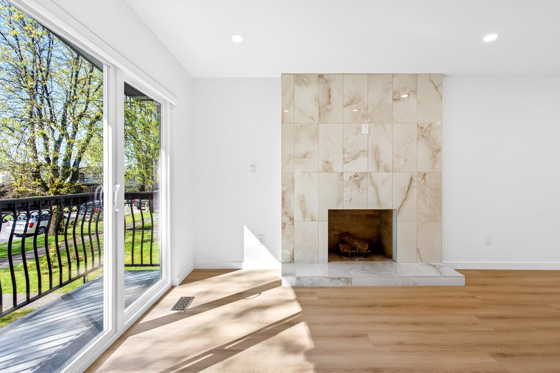 Additional image 4 of 2085 Waverley Avenue, Vancouver, BC, V5P 1R4