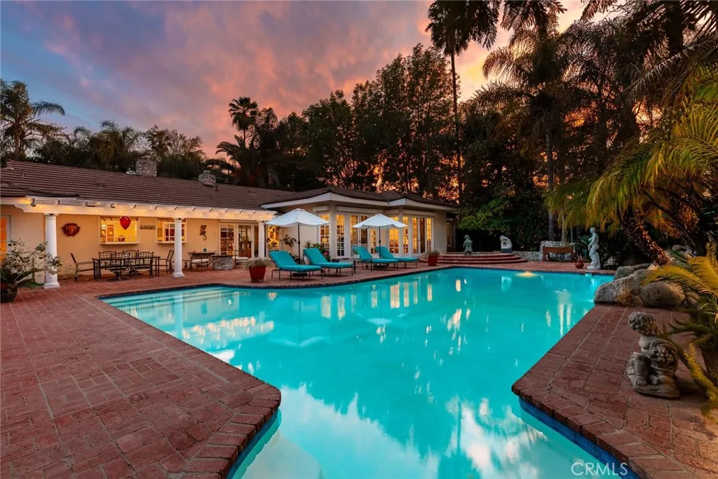Additional image 128 of 22723 Erwin St, Woodland Hills, CA 91367