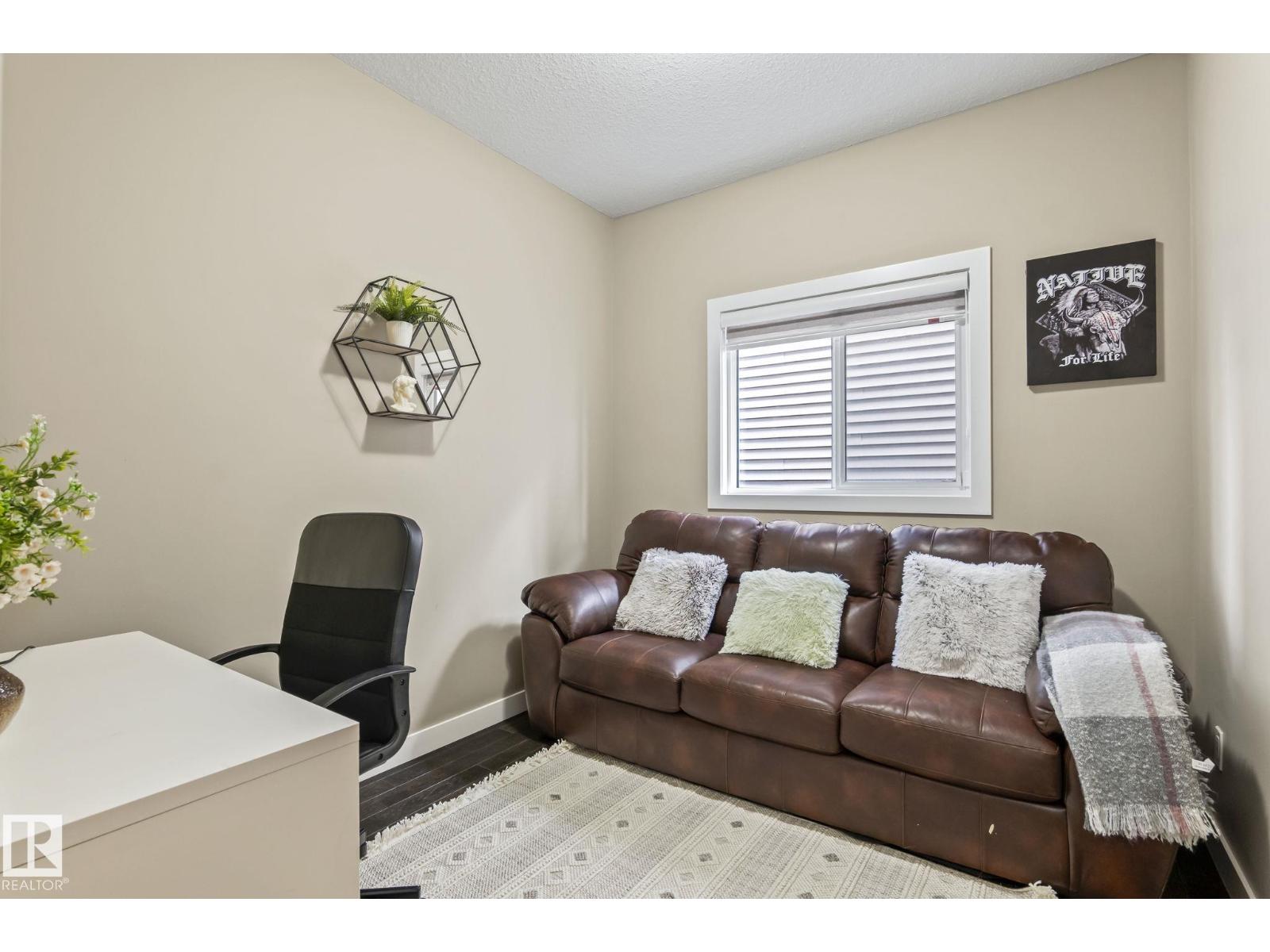 Additional image 5 of 8431 216 Street NW, Edmonton, AB, T5T4W2