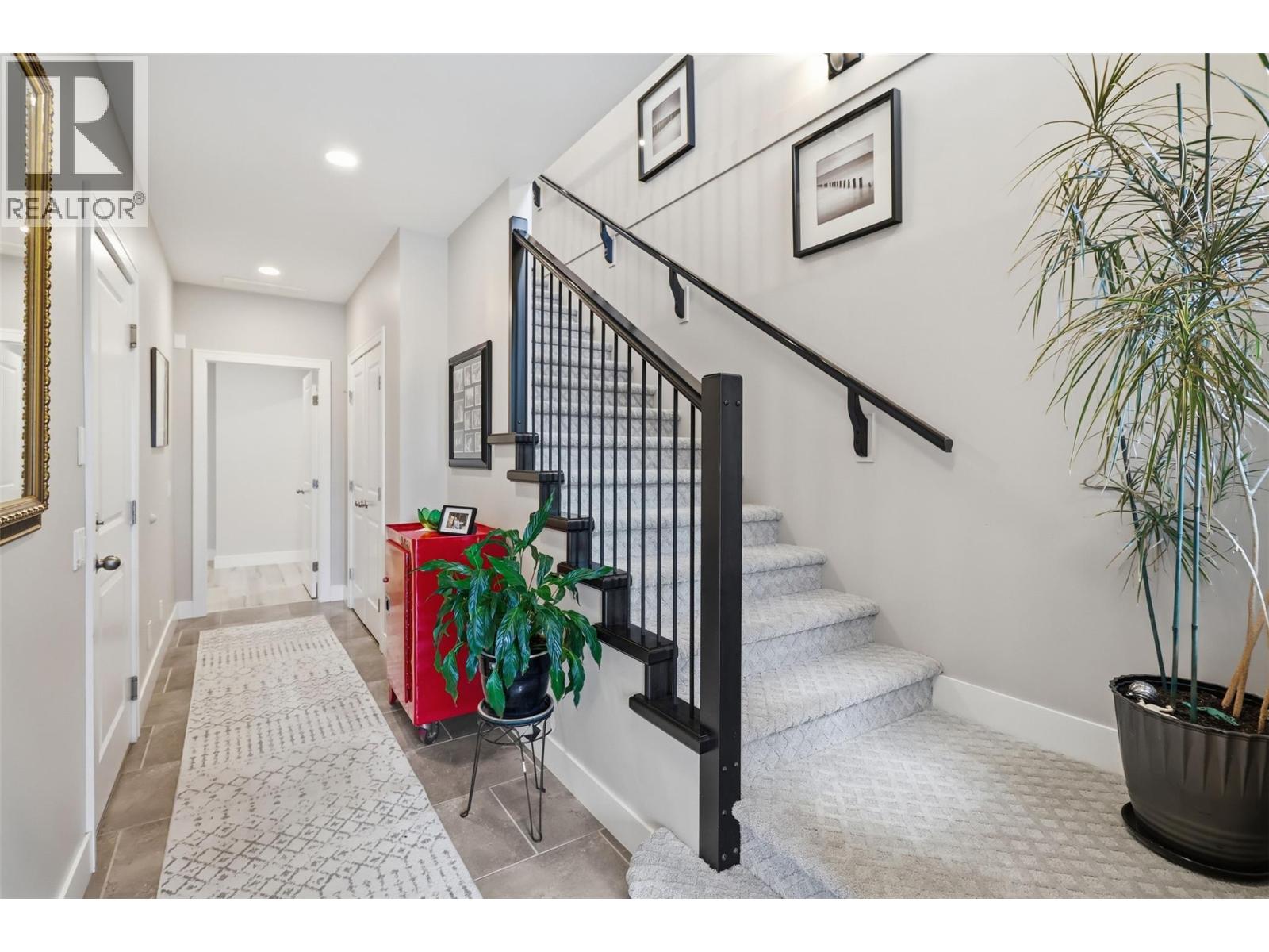 Additional image 2 of 1530 Golf Ridge Drive, Kamloops, BC, V2H0A5