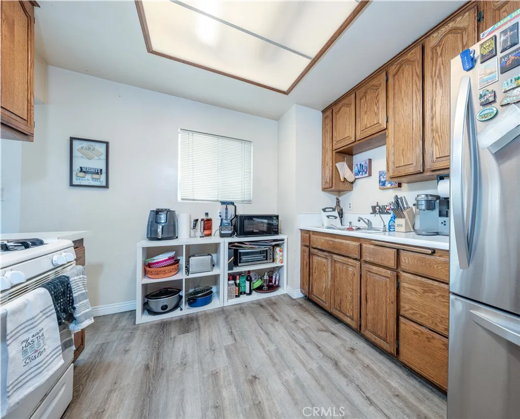 Additional image 7 of 10921 Walnut St, Los Alamitos, CA 90720