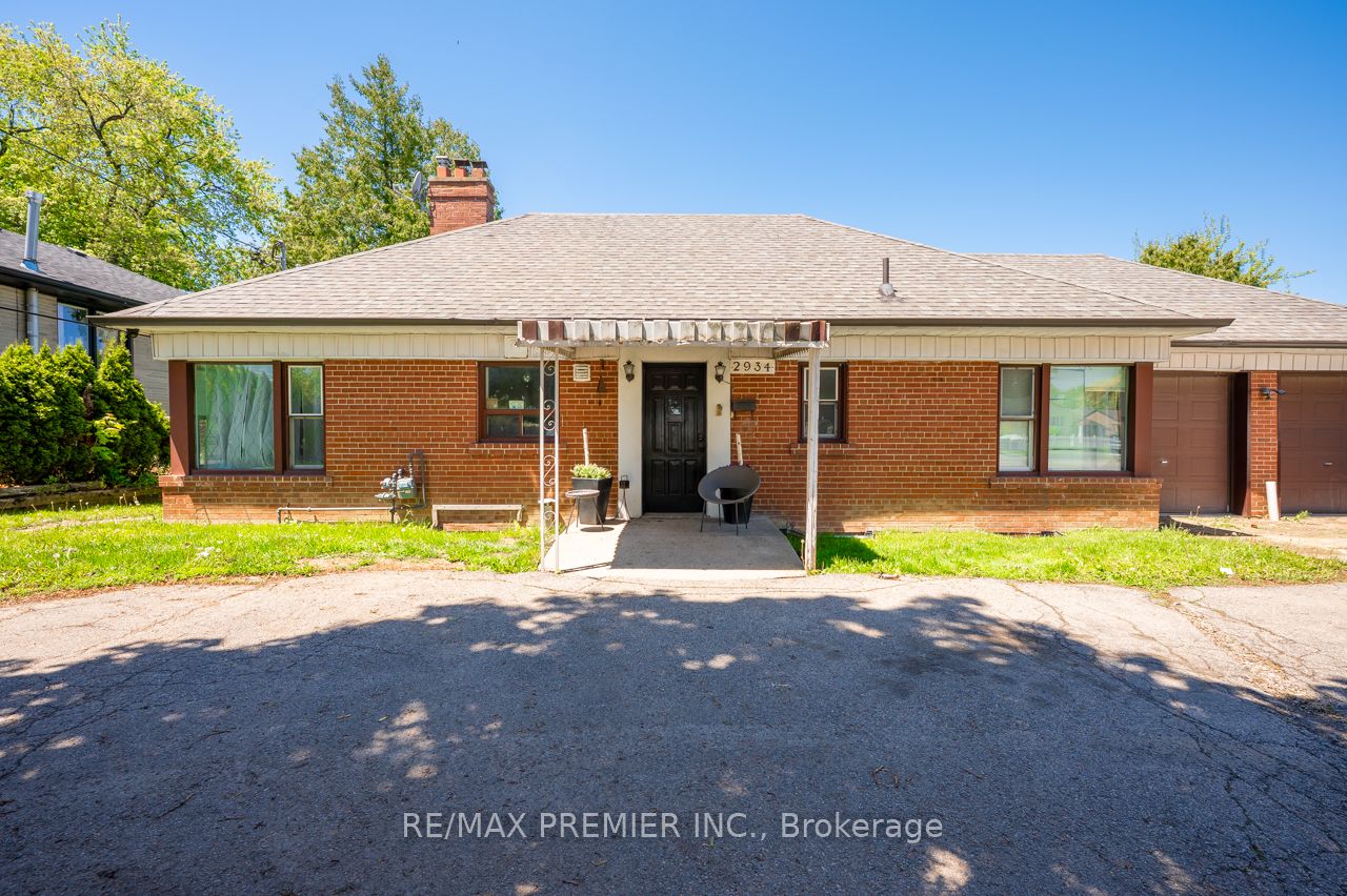 2934 Weston Road, Toronto, ON, M9M 2S7
