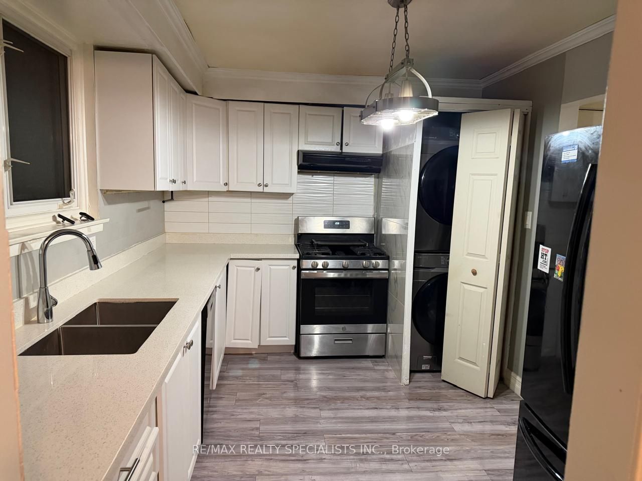Additional image 2 of UPPER-191 Phillip Murray Avenue, Oshawa, ON, L1J 1G6