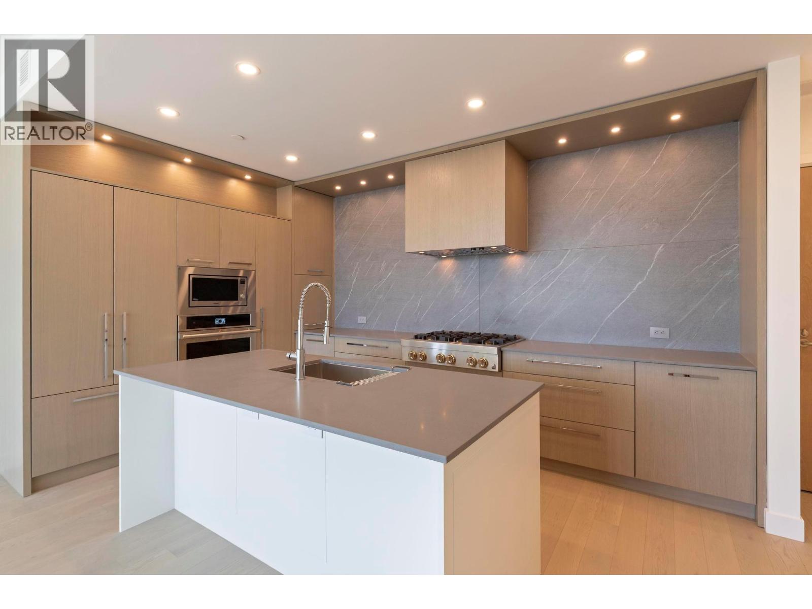Additional image 4 of 303-3409 Lakeshore Road, Kelowna, BC, V1W0G6