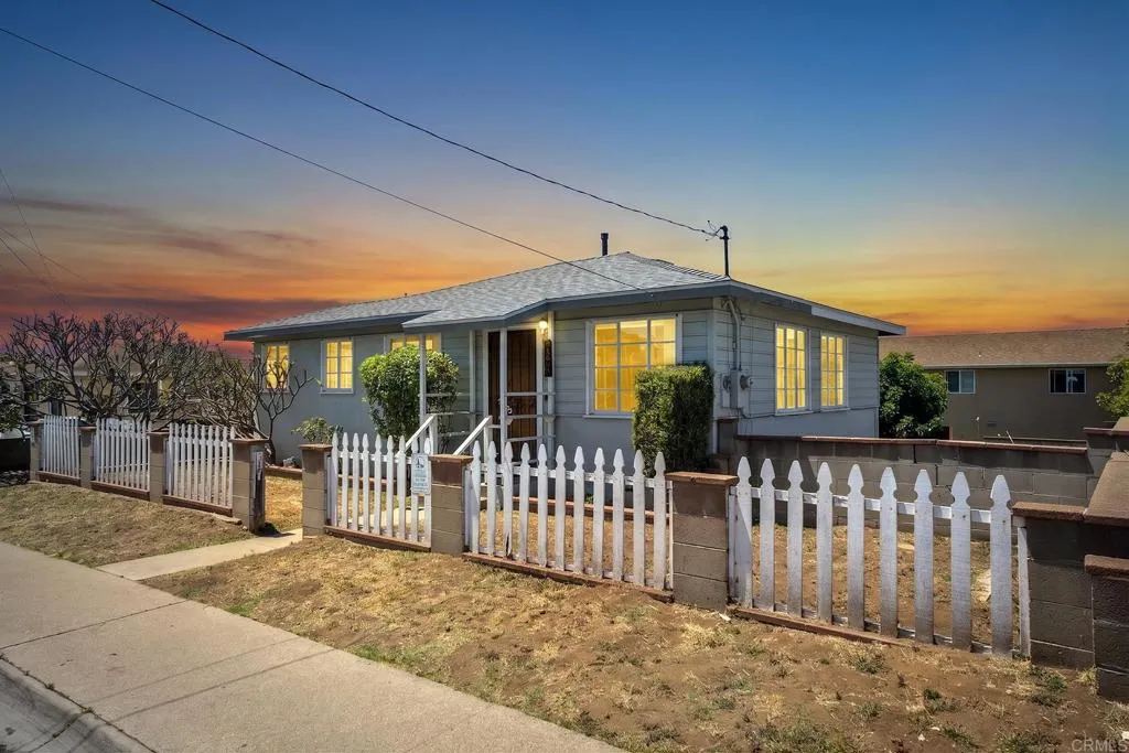 2726 Comstock St, San Diego, CA 92111 photo 4