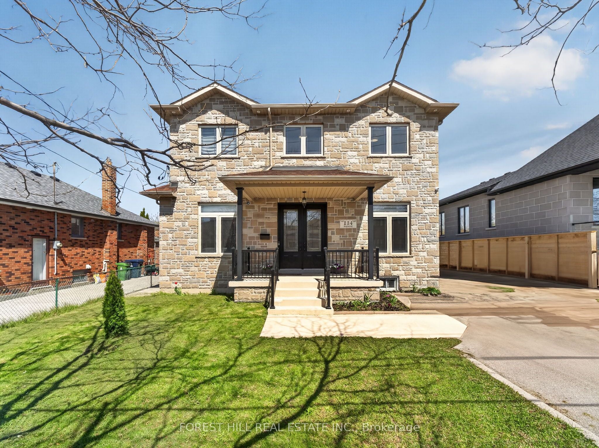 114 Regent Road, Toronto, ON, M3K 1H4