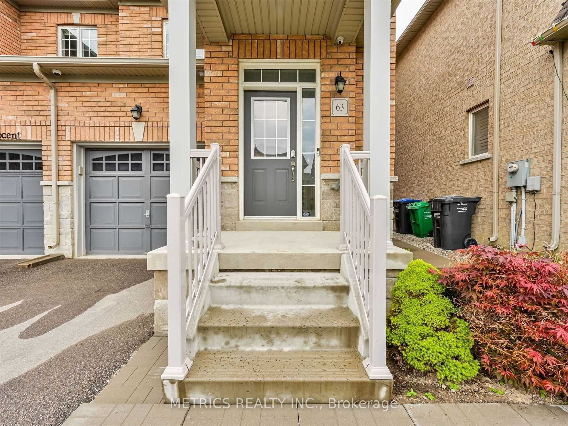 63 Lesabre Crescent, Brampton, ON, L6P 3R4 photo 2