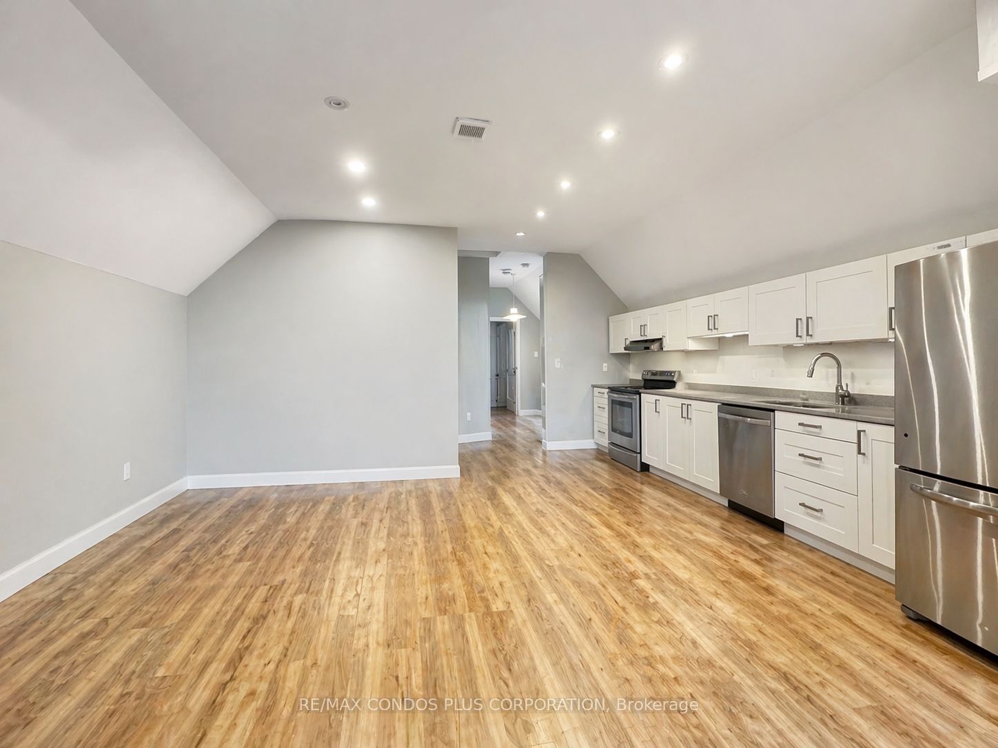 869 Beach Boulevard, Hamilton, ON, L8H 6Z5
