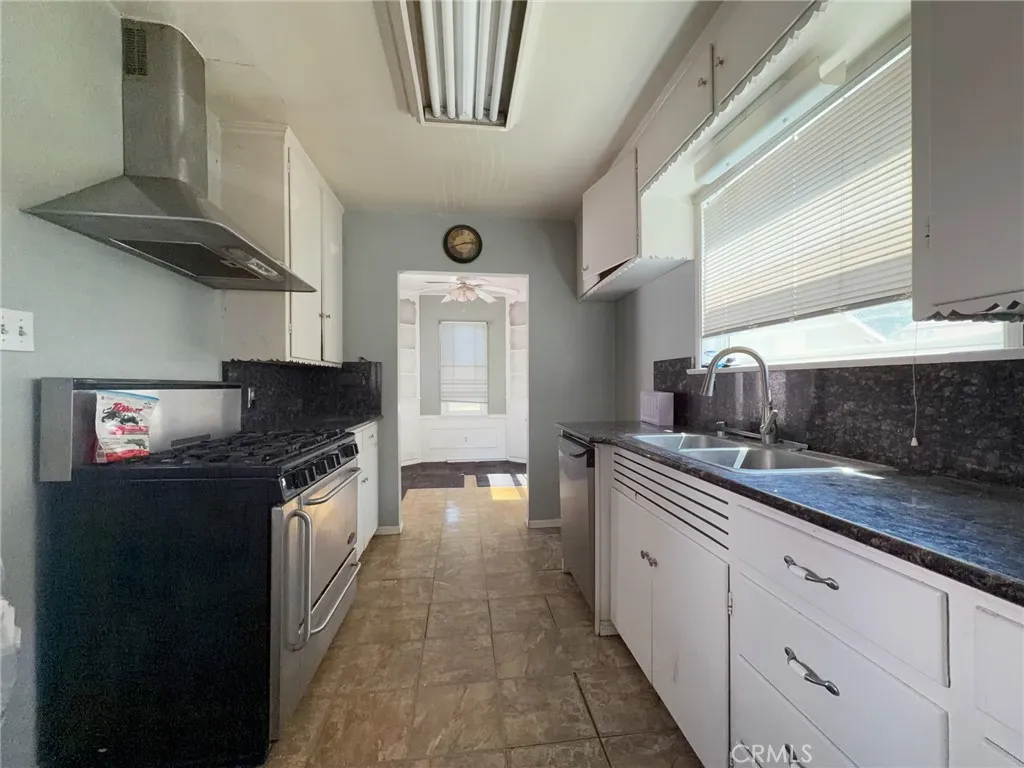 7142 Potomac St, Riverside, CA 92504 photo 2