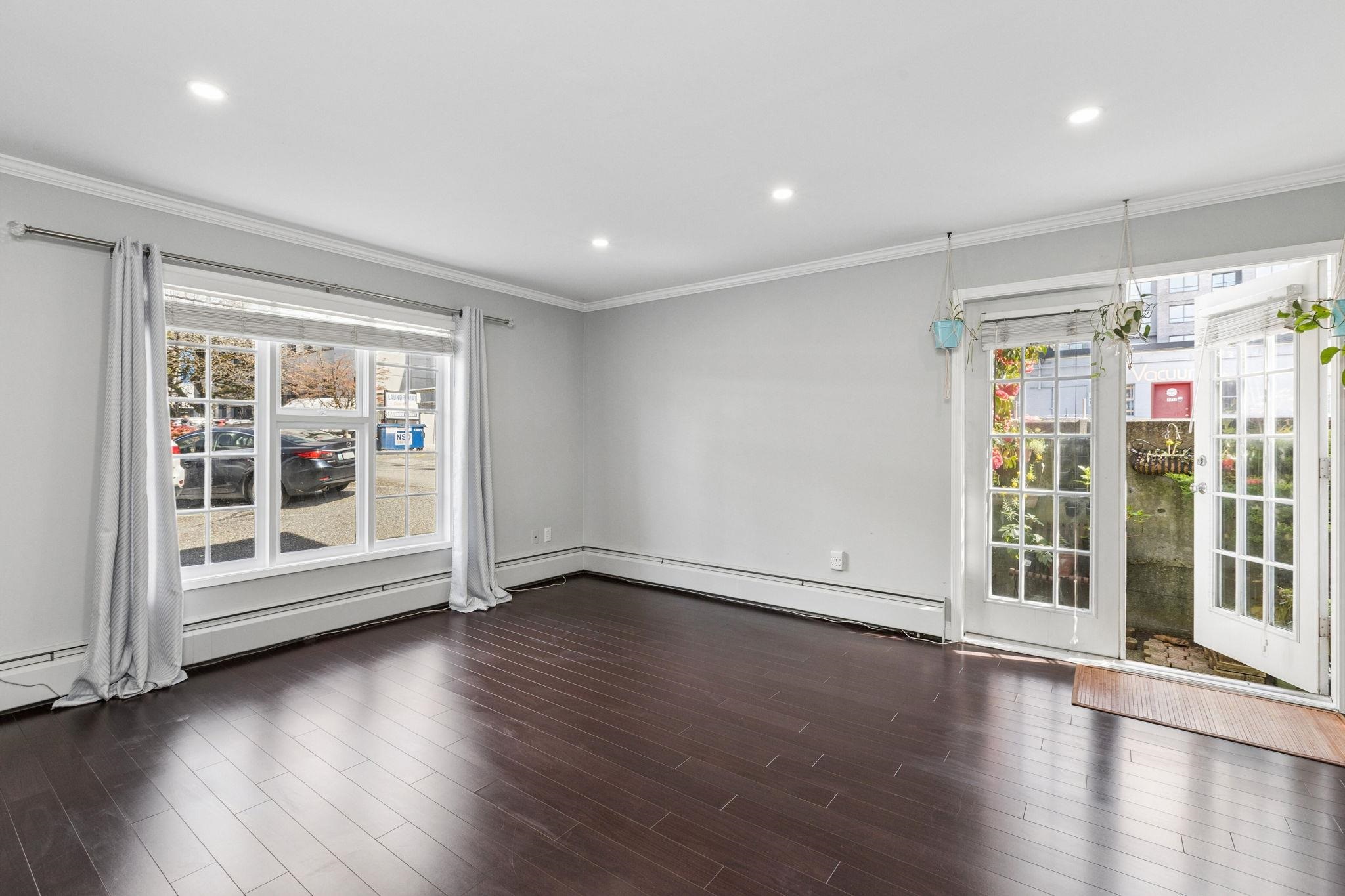 Additional image 3 of 102-120 17th Street W, North Vancouver, BC, V7M 1V4