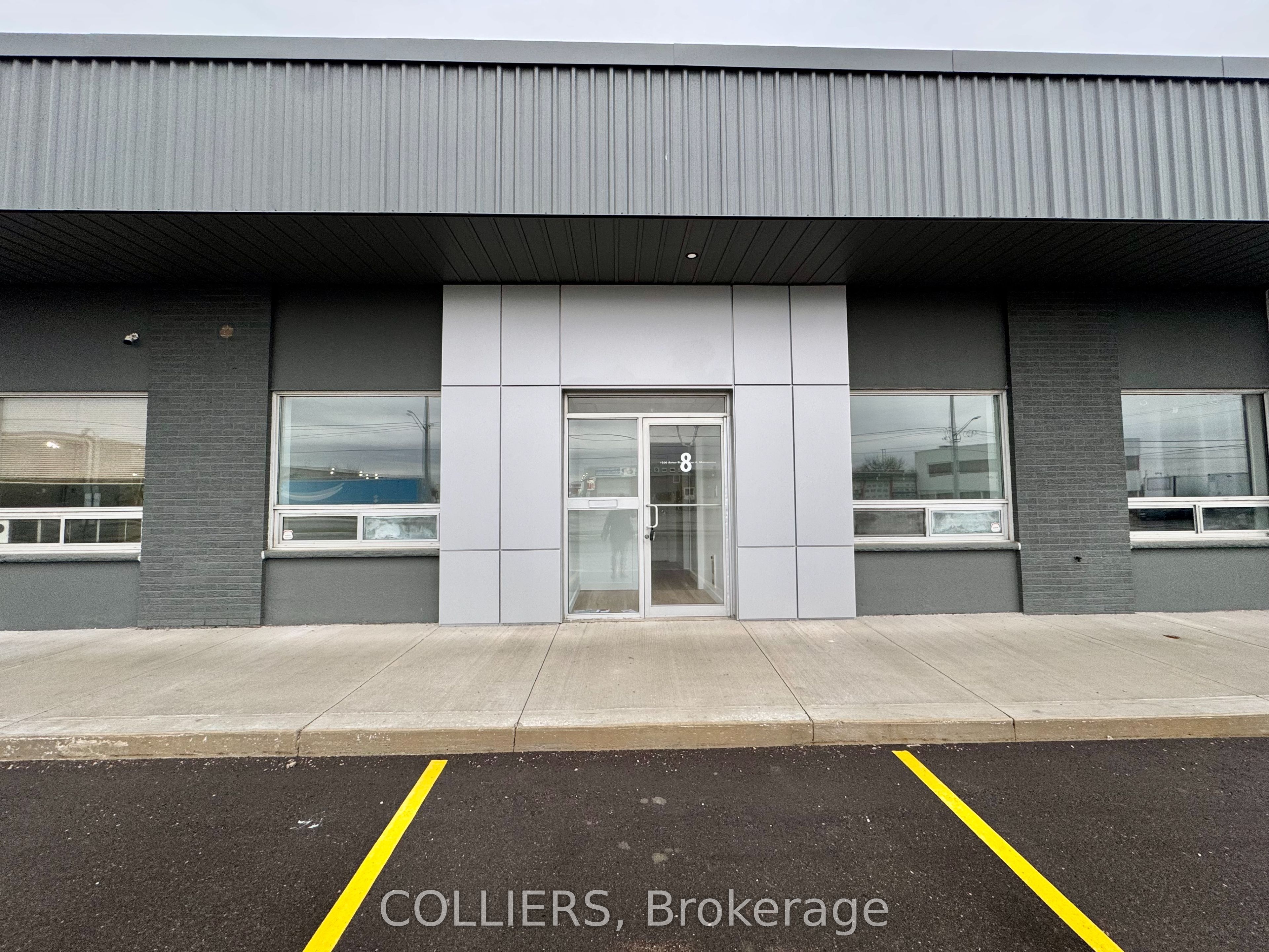 Additional image 3 of 8-1200 Aimco Boulevard, Mississauga, ON, L4W 1B2
