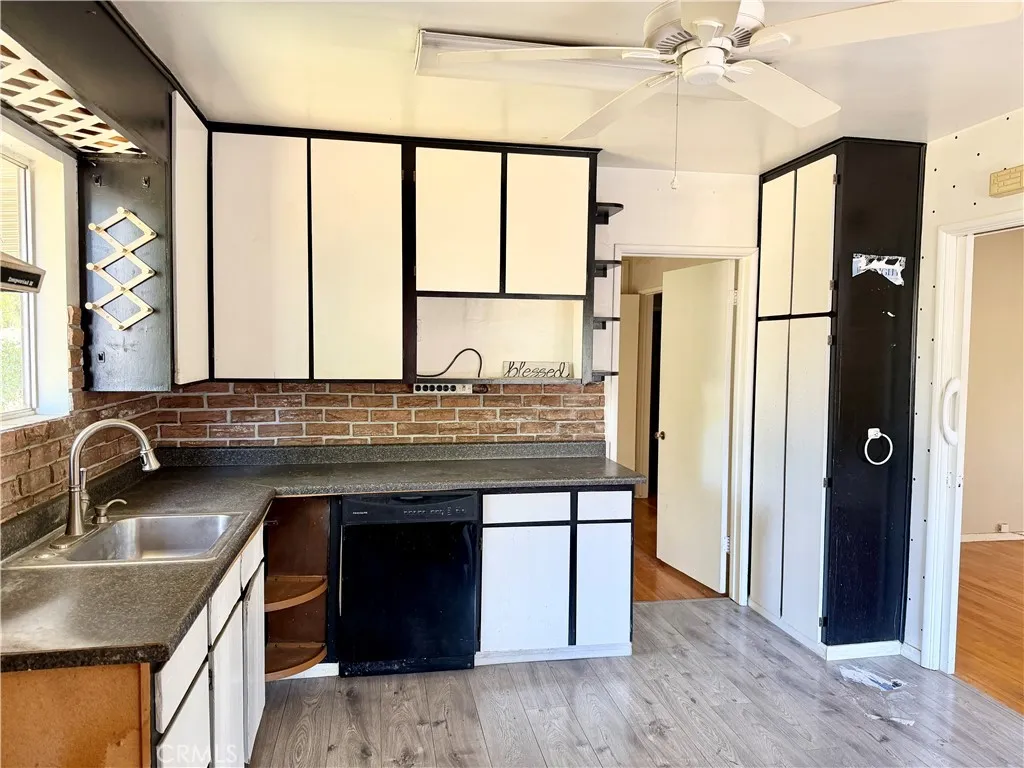 3555 Ross St, Riverside, CA 92503 photo 5