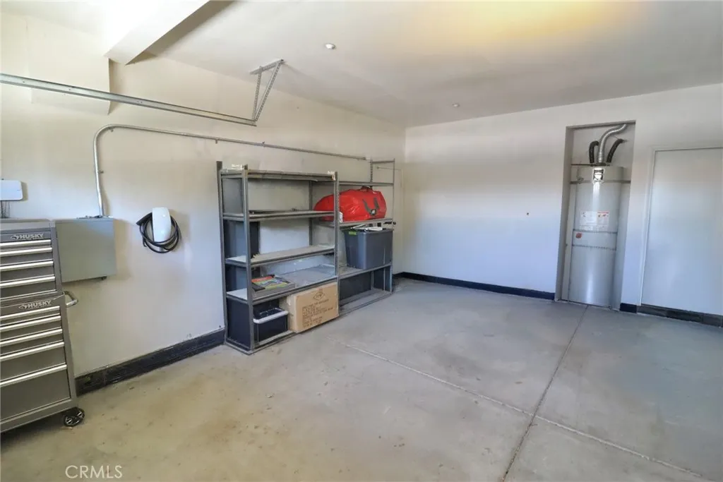 15230 Rosewood Cir, Fontana, CA 92336