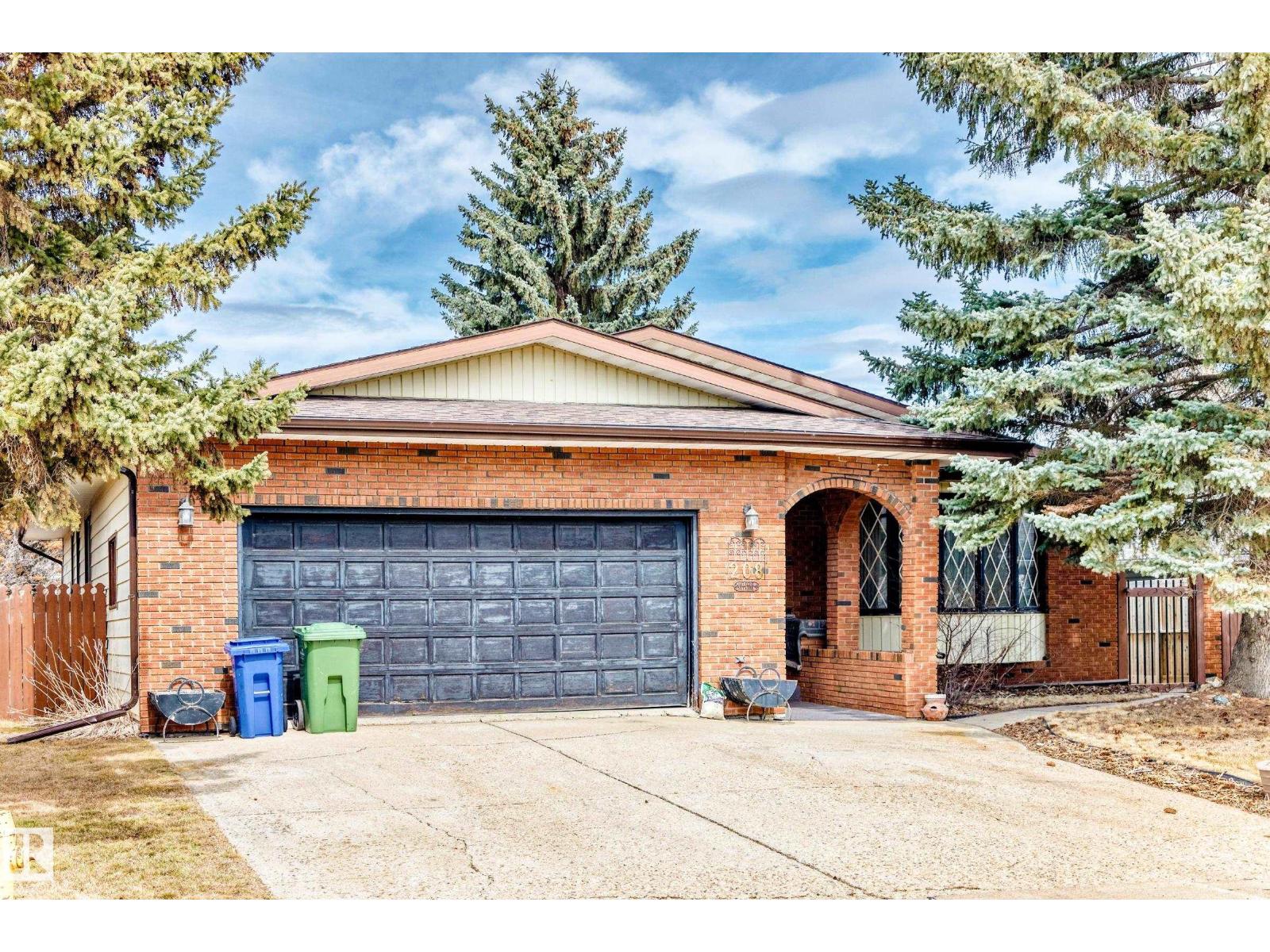 208 Willow Crescent, Wetaskiwin, AB, T9A2X2