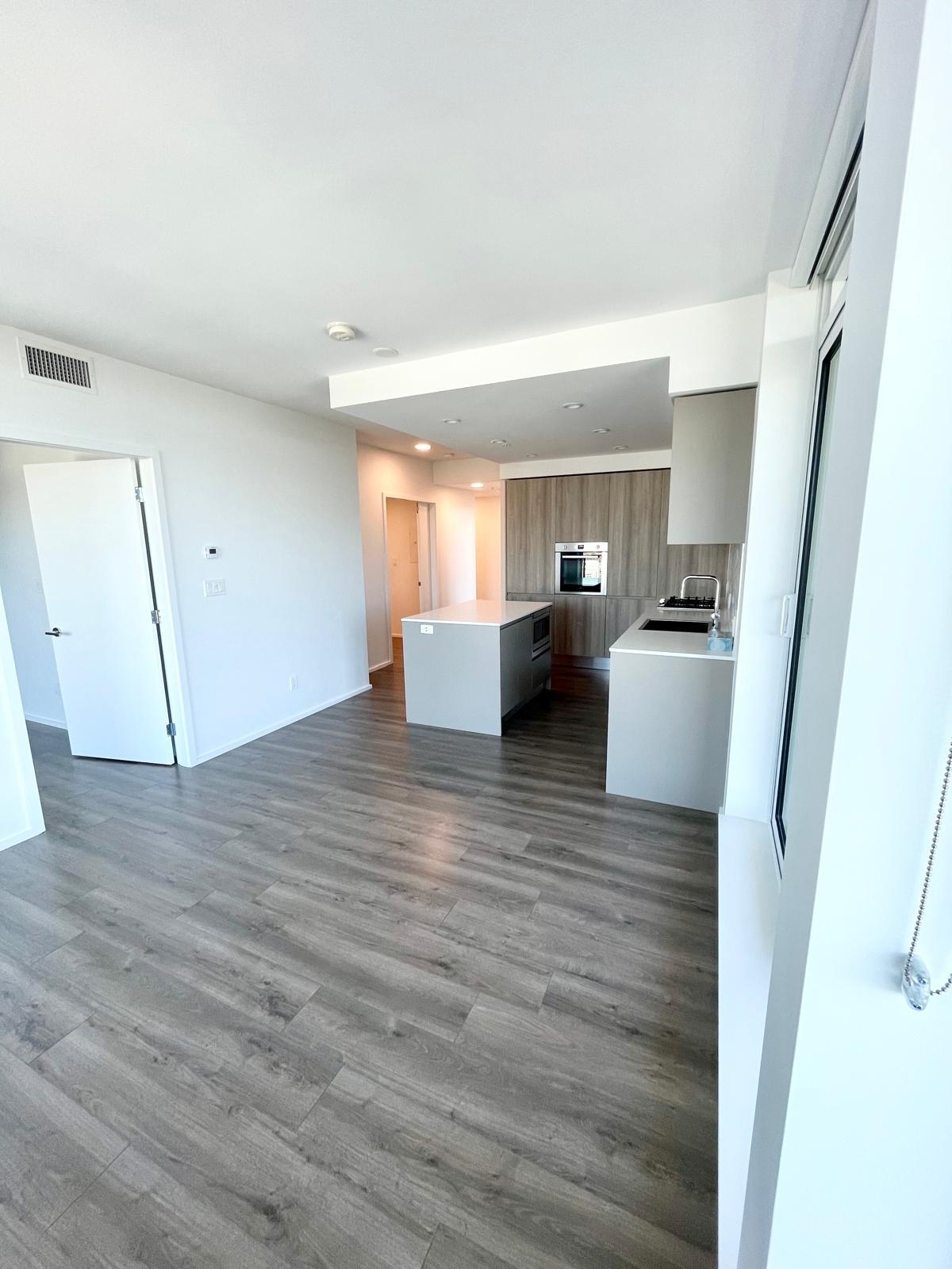 Additional image 3 of 5304-3809 Evergreen Place, Burnaby, BC, V3J 0M1