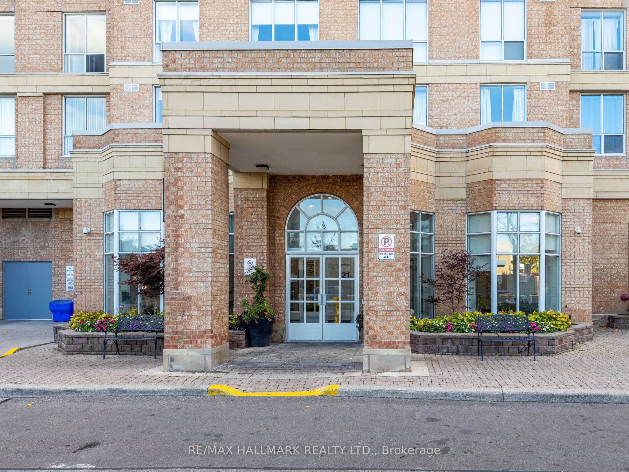 Additional image 2 of 1801-21 Overlea Boulevard, Toronto, ON, M4H 1P2