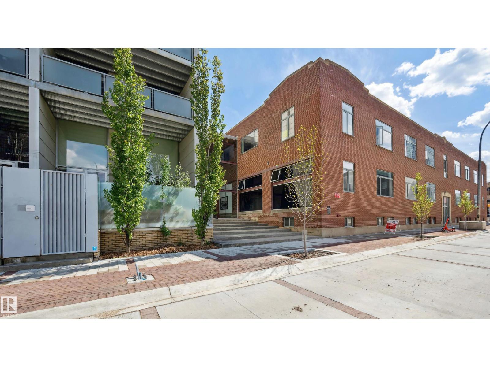 111-10309 107 Street NW, Edmonton, AB, T5J1K3