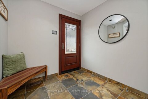 Additional image 8 of 16 Vanderbrent Crescent, Toronto, ON, M9R 3W8