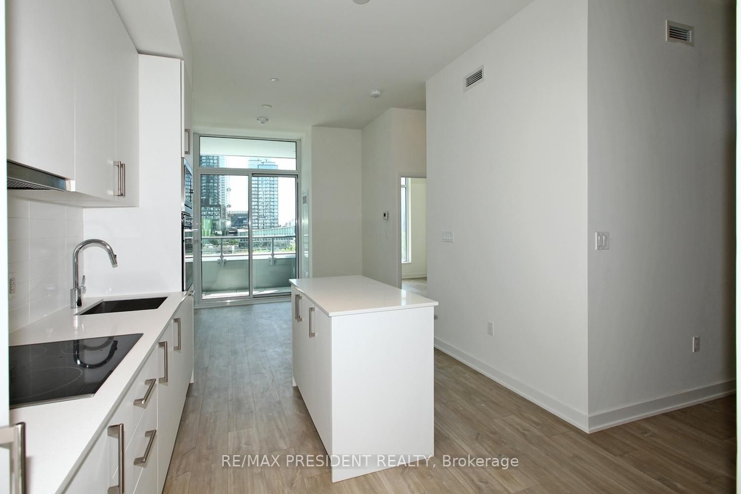 Additional image 5 of 404W-27 Bathurst Street, Toronto, ON, M5V 0R1