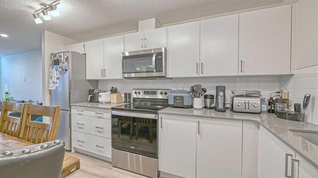 Additional image 5 of 417 Cranbrook Square SE, Calgary, AB, T3M 3K8