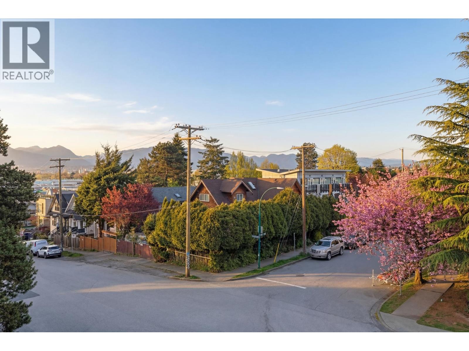 Additional image 3 of 10-2223 Prince Edward Street, Vancouver, BC, V5T 4K6