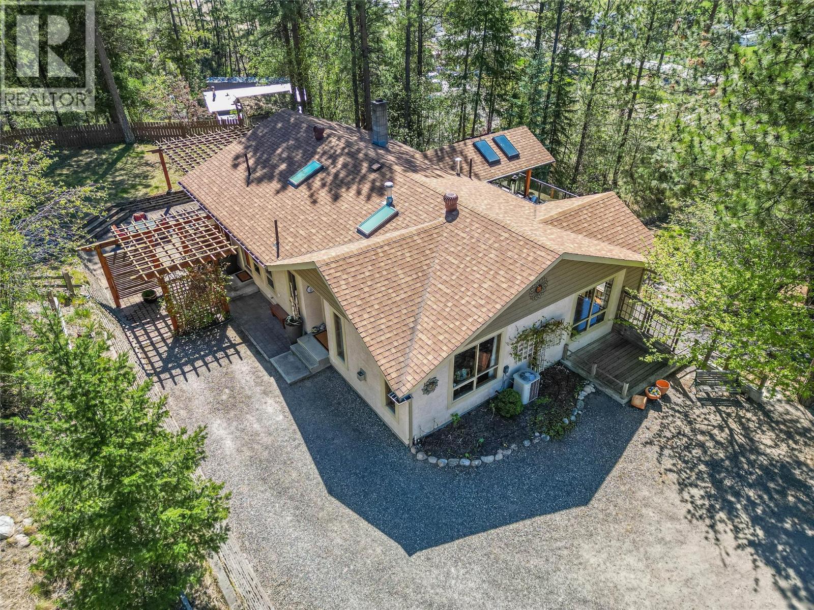 6828 Barnhartvale Road, Kamloops, BC, V2C6V7 photo 2