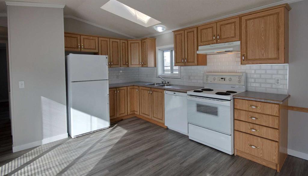 Additional image 4 of 33-6101 20th Avenue, Coleman, AB, T0K0M0