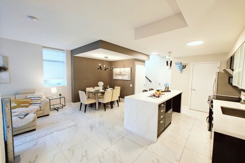 Additional image 8 of Th10-19 Singer Court, Toronto, ON, M2K 0B2