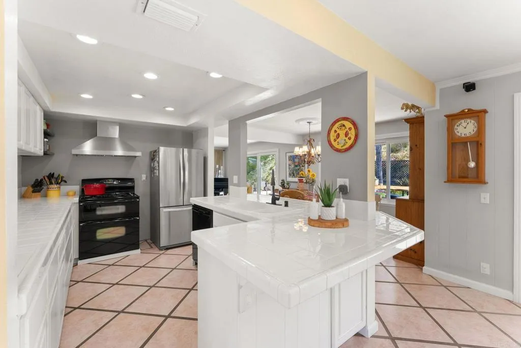 Additional image 16 of 7640 Calle Madero, Carlsbad, CA 92009